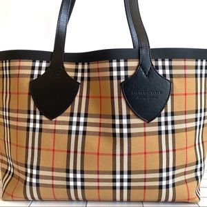 *GREAT CONDITION* Burberry Medium Reversible Tote